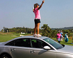 Участница LPGA Даниэль Канг сделала два hole-in-one за восемь дней и выиграла два автомобиля