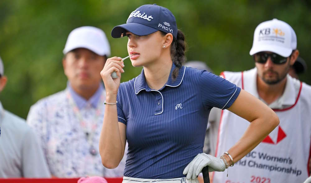 Пар Наталии Гусевой во втором раунде HSBC Women's HSBC Women's World Championship в Сингапуре 