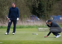 Барак Обама и Дэвид Кэмерон сыграли в гольф