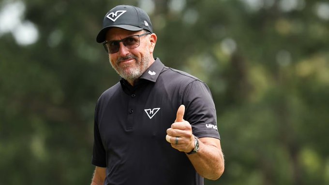 Фил Микелсон возвращается