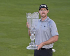 PGA Tour: The Barclays, Хантер Мэхэн одержал победу с результатом (-14). На втором месте Джейсон Дэй, Стюарт Эплби и Кэмерон Трингэйл