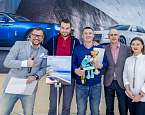 Family Golf Event и выставка работ Валерия Воробьева прошли в салоне  Rolls-Royce. Победителем турнира стал Егор Малевич