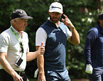 Участники LIV Golf Invitational Series подписывают долгосрочные контракты