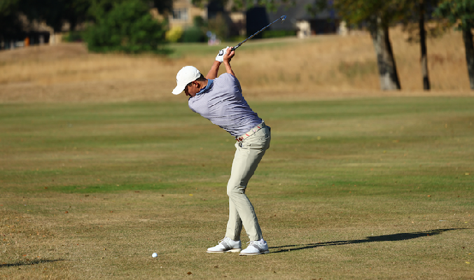 Егор Зотов набирает очки в мировой рейтинг на Mizuno Masters в Англии