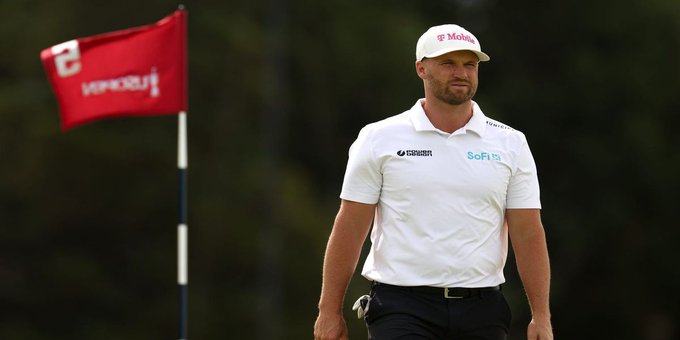 Мейджор U.S. Open, кат. Уиндхэм Кларк удерживает лидерство