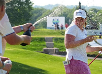 LPGA: Kroger Queen City Championship. Лотти Воуд одержала вторую победу в сезоне