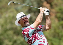 Серебряный призер Олимпиады сохранил прописку в PGA Tour благодаря игрокам из LIV Golf