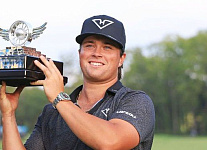 LIV Golf Indianapolis: Майкл Ла Сассо - самый юный чемпион в истории Лиги