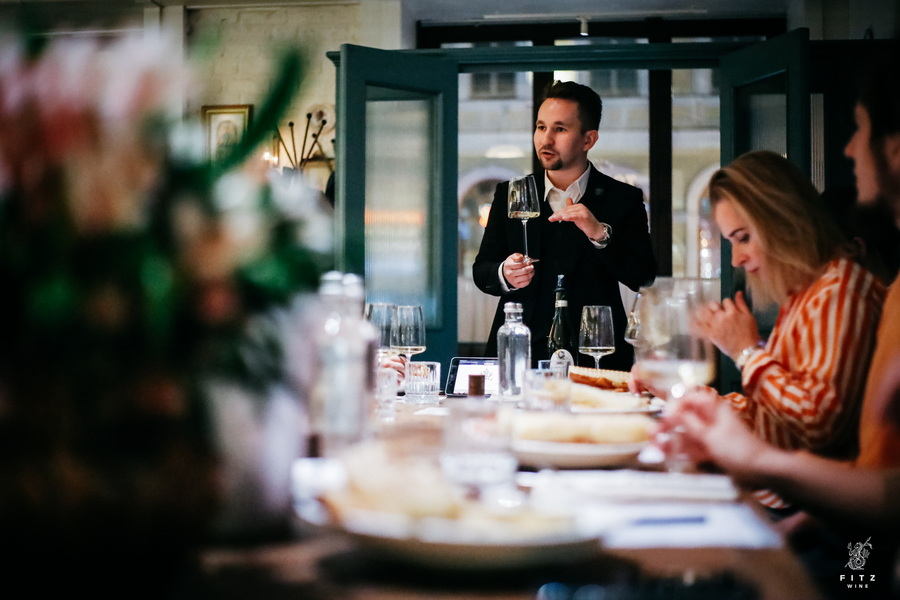 Стиль жизни. Винный этикет: как правильно подавать и дегустировать вино