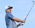 «Мне кэдди указал!». Досадный случай с Маккензи Хьюзом на Farmers Insurance Open