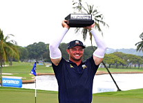 LIV Golf Singapore: Брайсон Дешамбо побеждает в плей-офф